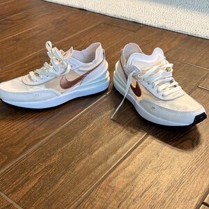 NEW Nike Cream and Bronze Running Shoes size 8